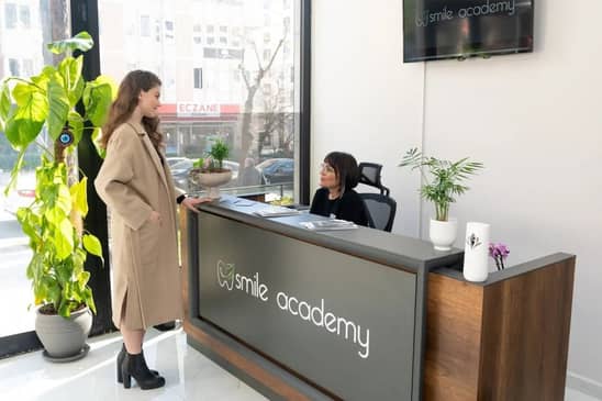 Slider image (5) Esthetic Smile Academy
